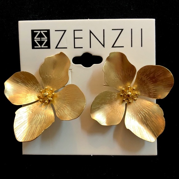 zenzii Jewelry - Anthropologie Gold tone Metal dogwood Flower Earrings NEW